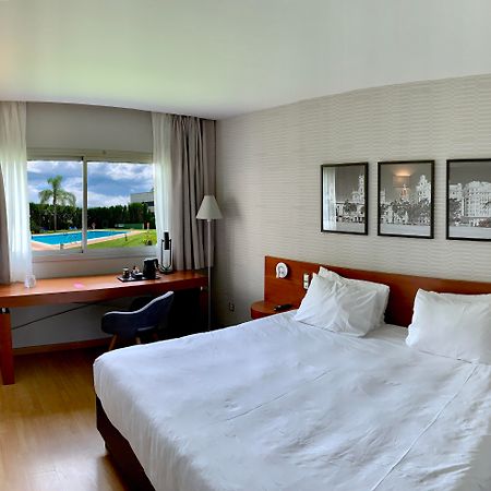 Ramada By Wyndham Valencia Almussafes Hotel Buitenkant foto