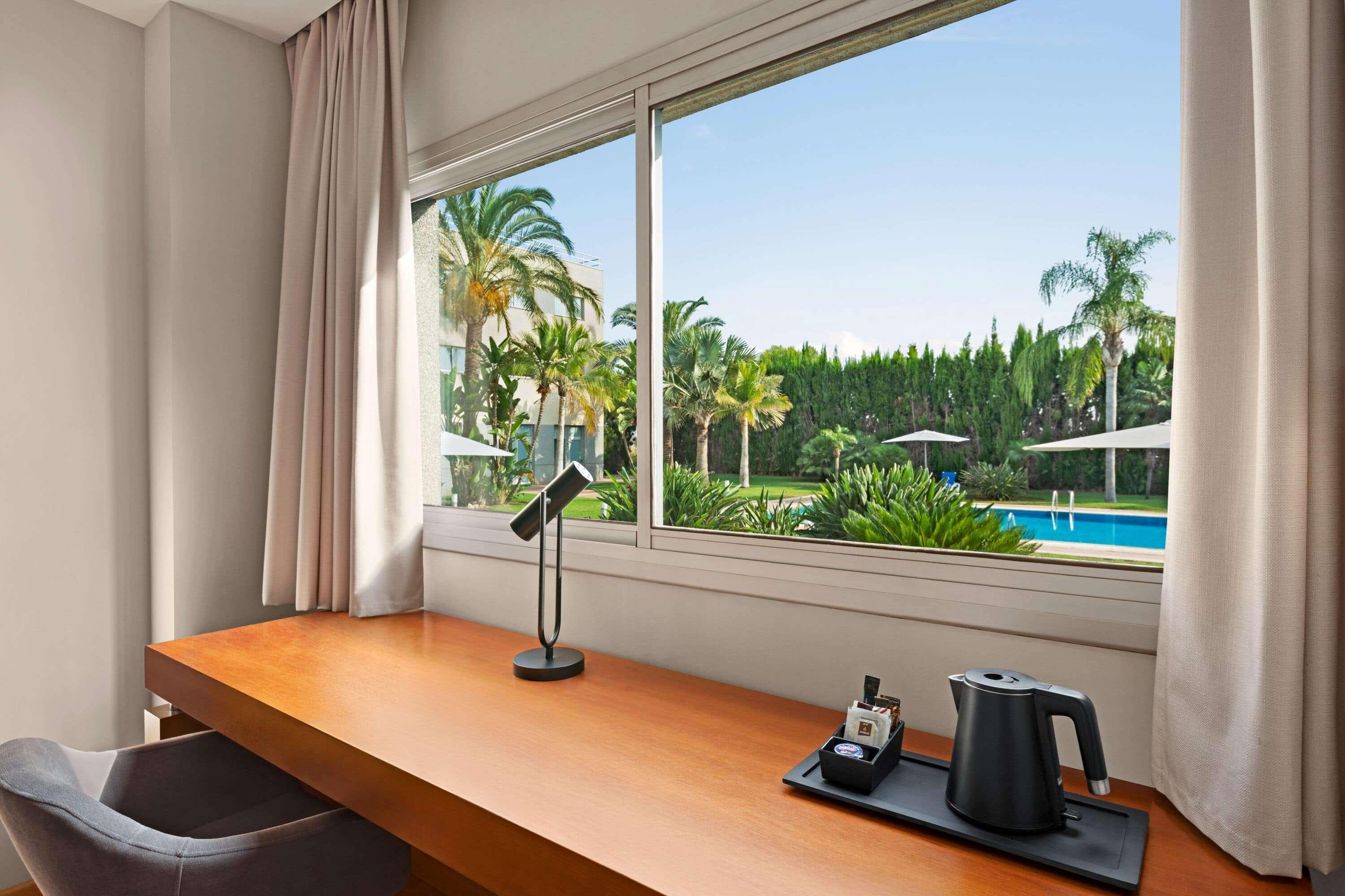 Ramada By Wyndham Valencia Almussafes Hotel Buitenkant foto