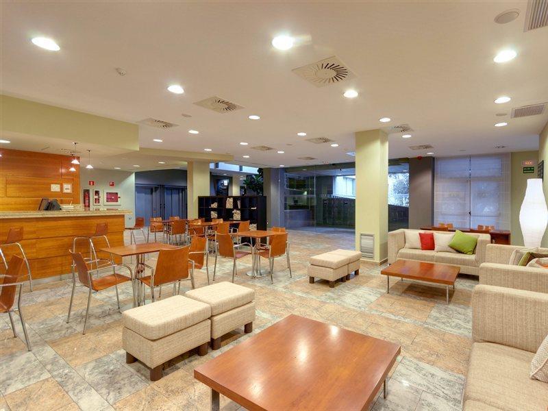 Ramada By Wyndham Valencia Almussafes Hotel Buitenkant foto