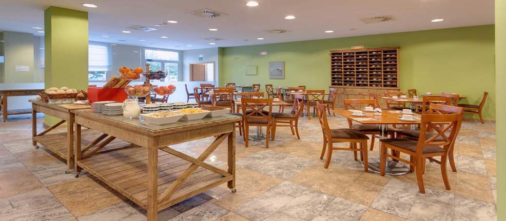 Ramada By Wyndham Valencia Almussafes Hotel Buitenkant foto
